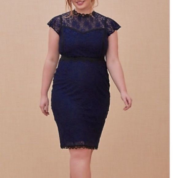 torrid Dresses & Skirts - Torrid navy with black trim lace sweetheart keyhole back shift dress 20